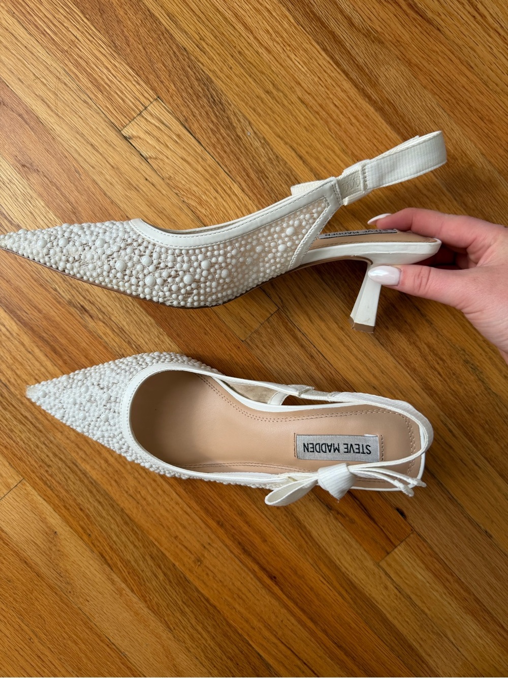 Steve Madden White Beaded Slingback Pointed Kitten Heels - Picture 6 of 6